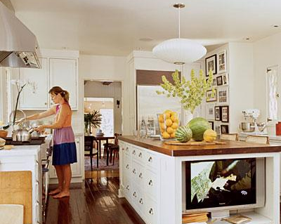 Specify an all-encompassing user interface for the heart of the house.