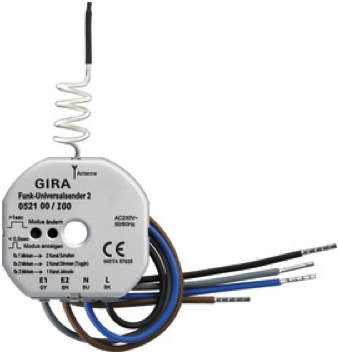 The Gira radio universal transmitter 2 allows the expansion of an existing installation with wireless transmission of switching commands.
