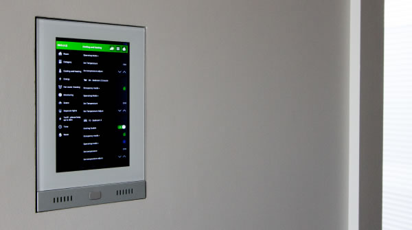 The energy monitoring facility provided by the KNX system and touchscreen was a crucial element to satisfy the BREEAM EN02 energy-monitoring requirements of the development. 