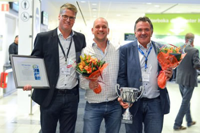 (Left to right) Robert Nyberg of technical consulting company ÅF, KNX Sweden award winner 2015 for the Rudbecks laboratory project at Uppsala Hospital; Fredrik Sadjac, facility owner of Landstingsservice Uppsala; and Rolf Gustavsson of installation company Salléns Elektriska.