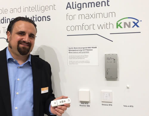 Somfy's Gabriele Carco demonstrating the KNX RTS Receiver WM with the RS485 Motor Controller WM.