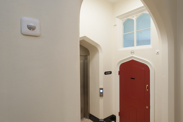 The B.E.G. wall-mounted KNX 180 ST detectors (left and to the right above the red door) were mounted at 2.4m off the floor in some areas in order to provide excellent coverage.