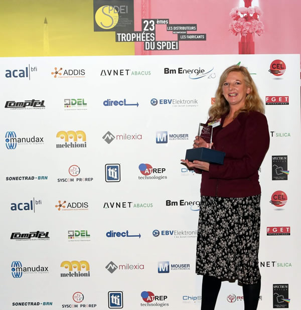 ZF wins the SPDEI award for the second year in a row, accepted by France Area Sales Manager, Sarah Cox.